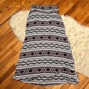 Maxi skirt with side slits